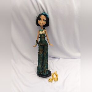 Monster High Doll Skull Shores Cleo De Nile With / Bracelet and 2 sets of shoes